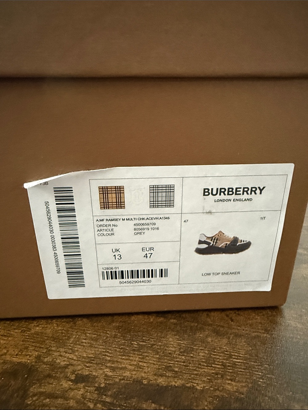 Burberry Ramsey Sneakers - Picture 7 of 8